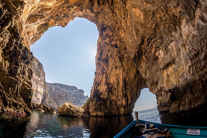 A Monumental Maltese Experience - Borg in-nadur, a shorter stop with big temple texture