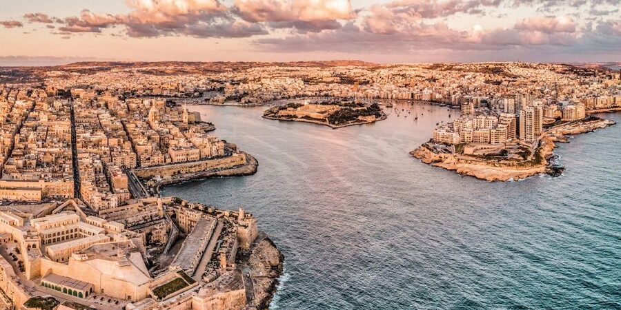 Afternoon Harbours Cruise with Guide and Roundtrip Transfers - Roundtrip Transfers and Hotel Pickup: Timing Is Part of the Deal
