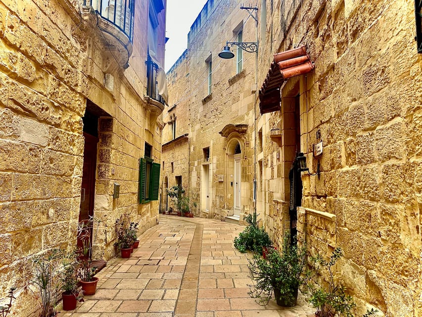 Birgu: 3 Cities Walking Tour With Inquisitors Palace Entry - Photo Stops Near the Maritime Museum and the Waterfront Scene