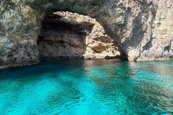 Blue Lagoon Ferry and Caves Tour - Stop 1 in Comino: Blue Lagoon time and what it’s best for