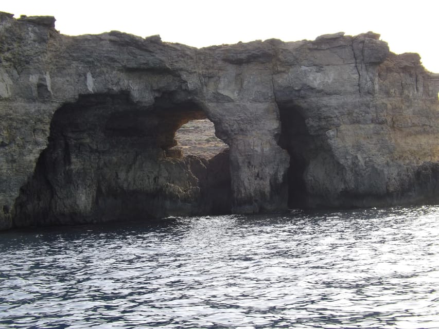 Blue Lagoon: Malta, Crystal Lagoon, Caves, Private Speedboat - Stop timing and what you should plan for
