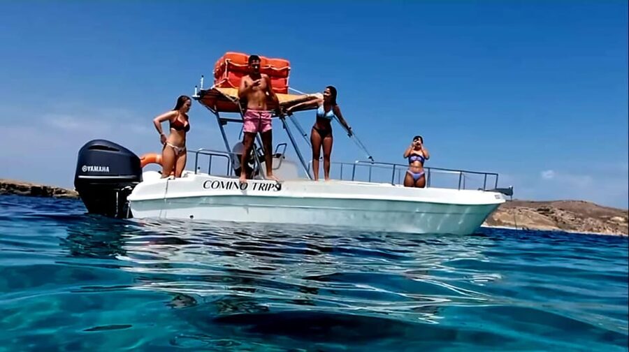 Boat charters and boat tours in Malta - Private group pacing: what “up to 14” means for your day