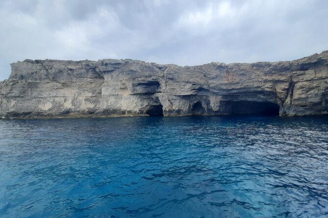 Boat Charters Blue lagoon, Crystal Lagoon, Comino, Malta 4hr trip - Malta to Comino by boat, the quick way to see the good water