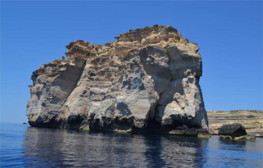 Comino Island , Blue lagoon, Crystal Lagoon & Gozo & Caves - Crystal Lagoon for 1 hour: clear water, faster reset