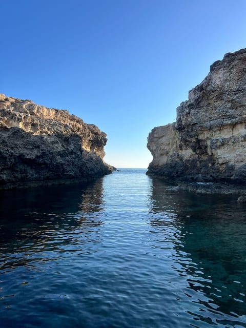 Comino: private charter to Crystal & Blue lagoon & Caves - Elephant Rock and rugged windows: photo stops that don’t waste time