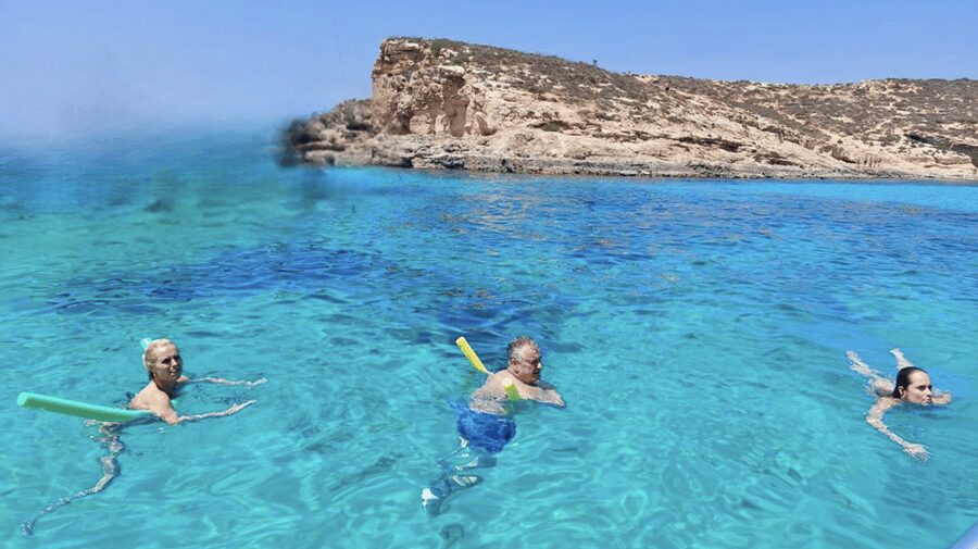 Comino Splash & Dash: Private Blue/Crystal Lagoon Boat Tour - Cominotto Island for 20 minutes, the value of the shorter stop