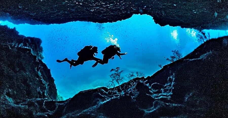 DiveSnap Underwater Sports Thrills:Lantern Point & P31 Wreck - A 3-hour Comino charter that avoids the crowd problem