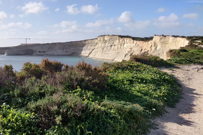 Exploring Marsaxlokk, Blue Grotto and Malta best sights! - Munxar Path to St. Thomas Bay and the Xrobb l-Ghagin rocky beach