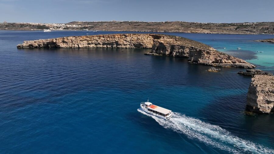 Ferry service to Blue Lagoon (opt. stop in Gozo)& Caves trip - Complimentary caves trip: photo-friendly sea views up close