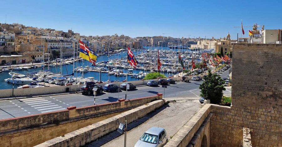 From Cospicua: Senglea, Bormla, and Birgu Walking Tour - Where the tour starts: the Valletta to Cospicua ferry rhythm