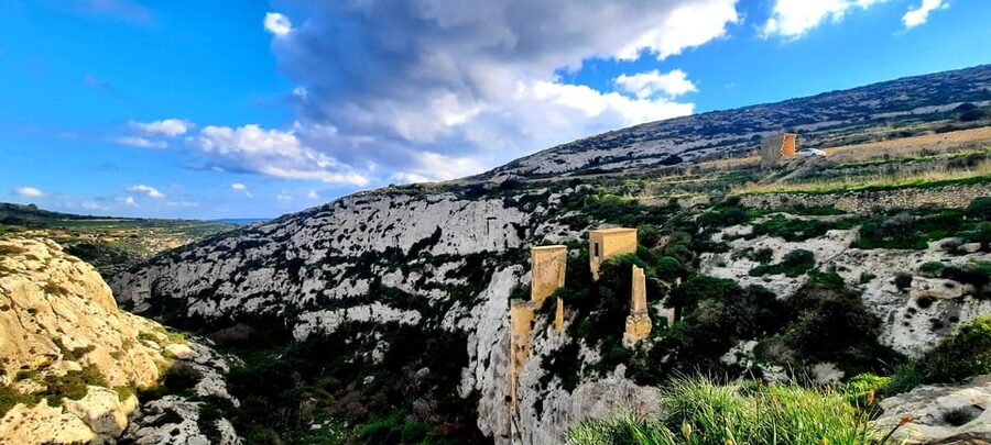 Gozo Unveiled: Guided Hiking in Gozo - South East - Hole in the Wall and the Abandoned Pumping Station