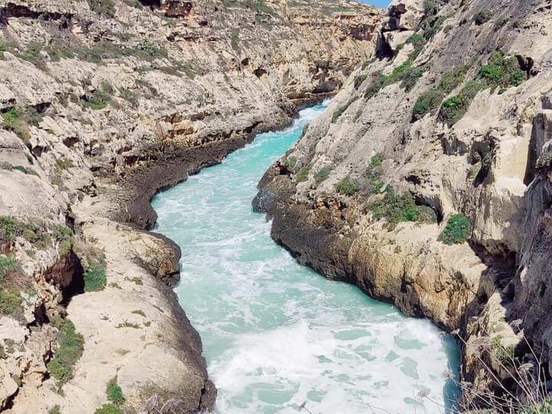 Island of Gozo: Private Tour - A/C comfort and WiFi: why transport matters on Gozo