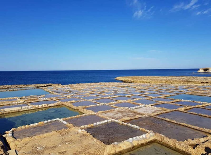 Malta: Around Comino Boat Trip with Gozo Guided Jeep Tour - Lunch with unlimited wine and mineral water: where it lands in your day
