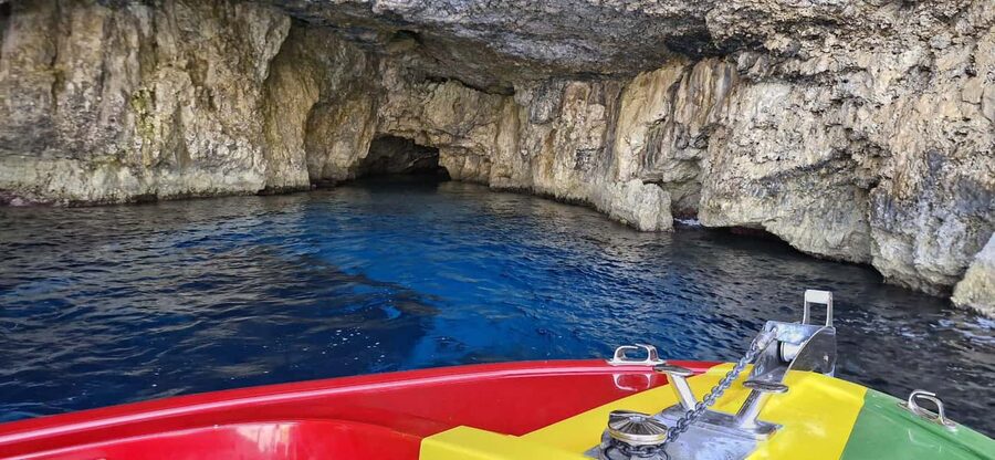 Malta: Blue Lagoon, Caves & around Comino Private Speedboat - Why this private Comino speedboat beats the big-day-trips
