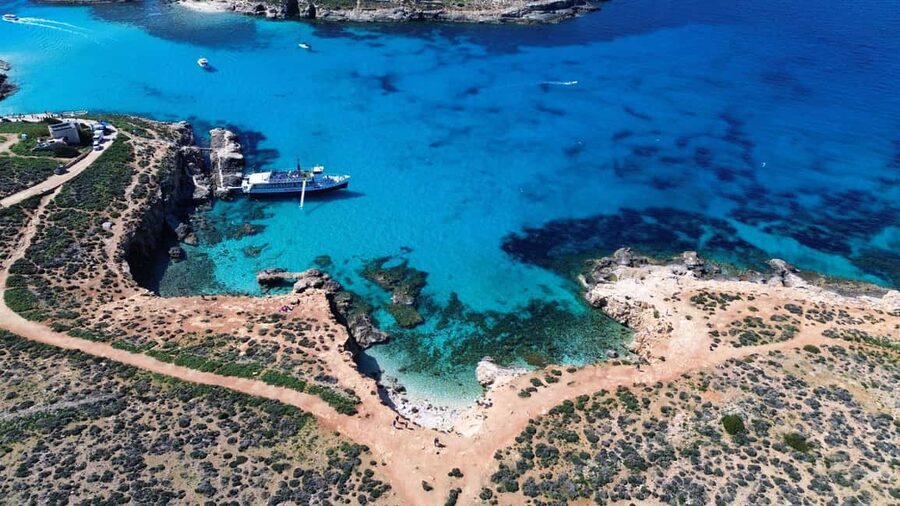 Malta: Comino, Blue Lagoon, Crystal Lagoon & Caves Cruise - Quick cave viewing at Ahrax and Santa Maria, then you shift to swim mode