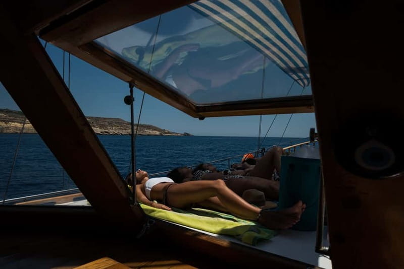 Malta: Comino, Blue Lagoon, + Sea Caves Day Trip - Blue Lagoon Swim Time and the Comino QR Code Rule (Starting May 1, 2025)