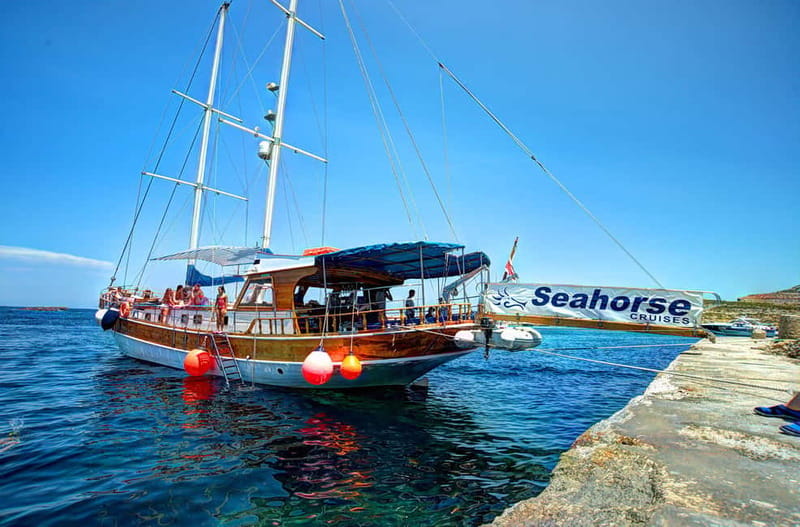 Malta: Comino, Blue Lagoon, + Sea Caves Day Trip - Boarding at Bugibba and How the Seahorse Cruise Runs