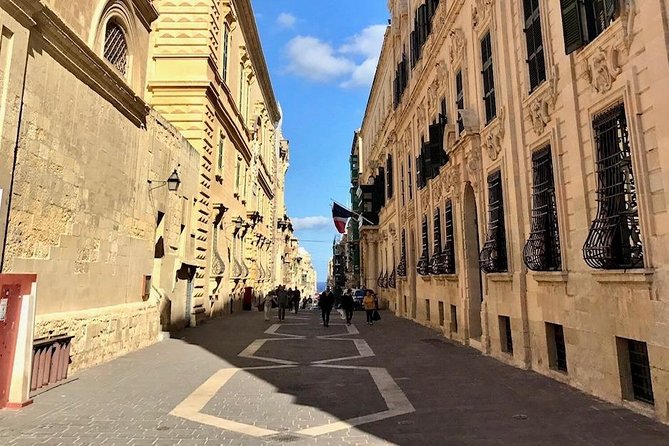 Malta Full Day Private Sightseeing Tour - Guides and drivers: the difference between a route and a day