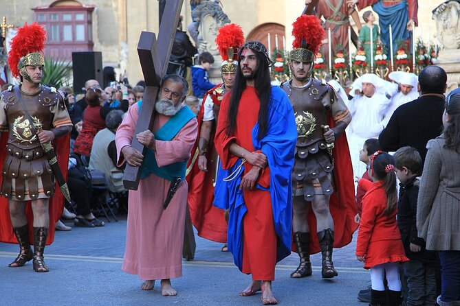 Malta: Good Friday Afternoon Procession Including Transport - Pickup and timing: what the 4:00 pm start really means