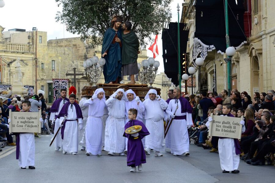 Malta: Good Friday Afternoon Procession with Transportation - Dress Rules That Affect Your Comfort and Entry