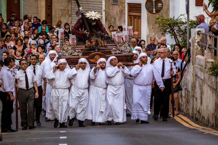 Malta: Good Friday Afternoon Procession with Transportation - The 3:00 to 3:40 Pickup Window and How the Tour Stays Easy