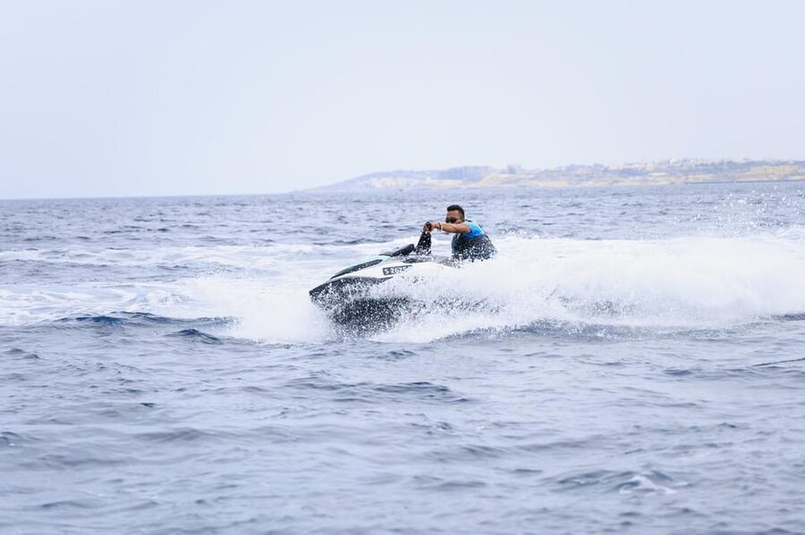 Malta: Jet Ski Safari to St. Paul's Islands or St Thomas Bay - Photo Stops and Wind Factor: How to Dress for Real Jet Ski Conditions