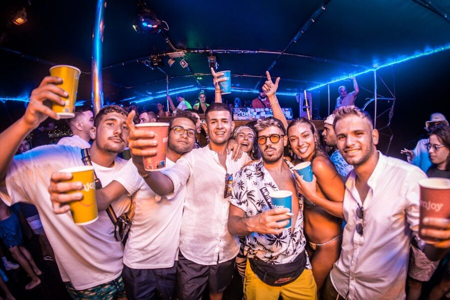 Malta: Lazy Pirate Boat Party with Drinks & Food - Drinks, service, and the crew’s role in the mood