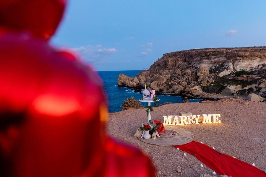 Malta: Marrige Proposal with Scenic Views and Picnic - Malta proposal planning that feels exciting, not stressful
