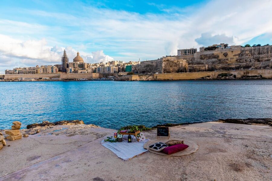 Malta: Marrige Proposal with Scenic Views and Picnic - Picking the perfect Malta backdrop, cliffs, sea views, beaches, or cityscapes