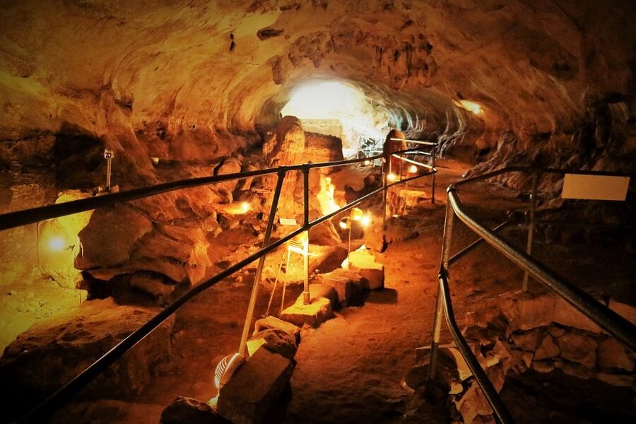 Malta: Prehistoric Temples and Highlights of the South - Blue Grotto, seven caves of intense color and a boat option