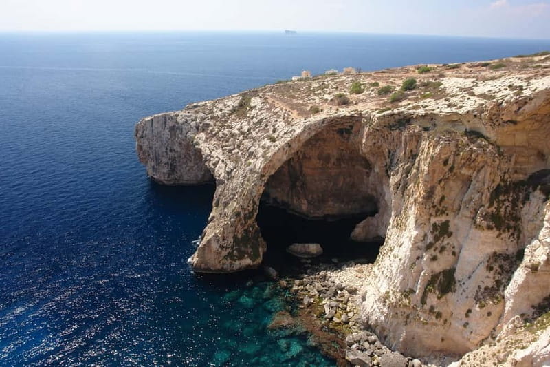 Malta: Private Full-Day Sightseeing Tour - Ħaġar Qim and Mnajdra: guided time in UNESCO megalith temples