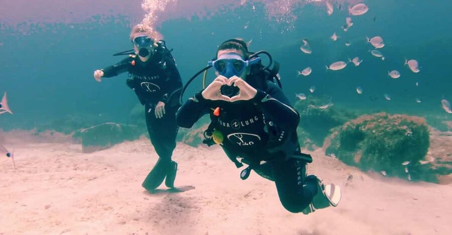 Malta, Scuba diving with instructor - Why St Paul’s Bay and Malta make a smart first scuba choice