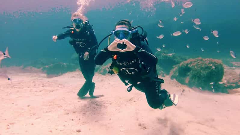 Malta, Scuba diving with instructor - Meeting next to Seaview Hotel: the setup you want before getting wet