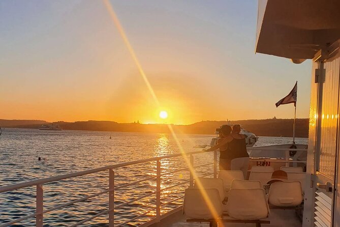 Malta Sunset Boat Tour: Bugibba to Comino Blue Lagoon Cruise - What it costs once you’re onboard: rentals, lockers, and practical add-ons