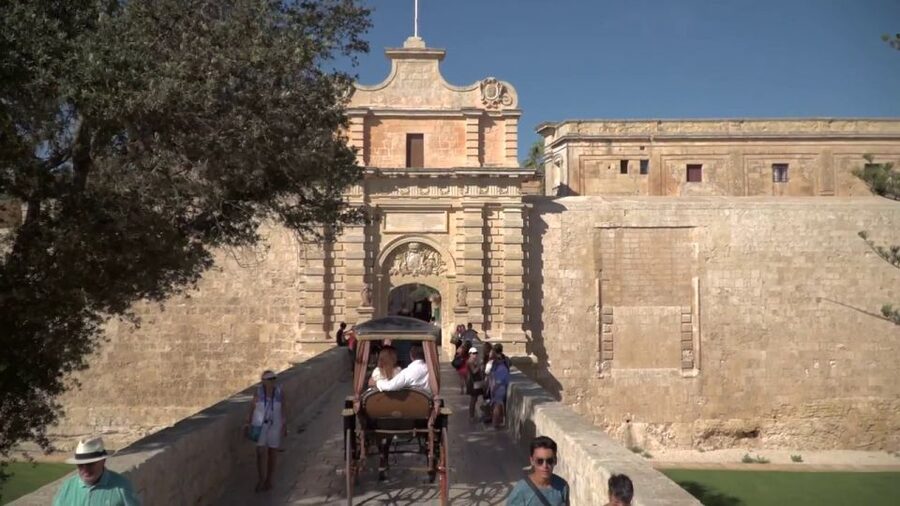 Mdina: Private Historical City Walking Tour with Rabat Town - One hour in Mdina: Vilhena Gate, bastions, and the “Silent City” walk