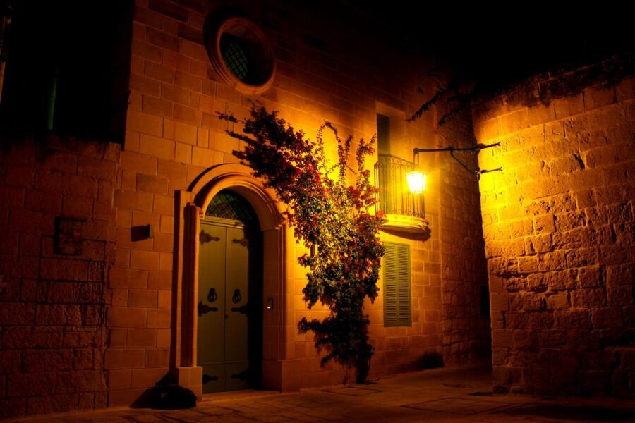 Mdina: Valletta Waterfront Area, Mdina, and Rabat Night Tour - Who Should Book This Night Tour