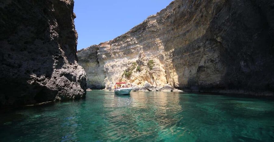 Mellieha: 3:00pm Speedboat round Comino Caves 2h Blue Lagoon - Key points to know before you go