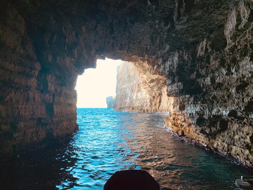 Mellieha: 3:00pm Speedboat round Comino Caves 2h Blue Lagoon - What to bring for Comino caves and Blue Lagoon comfort