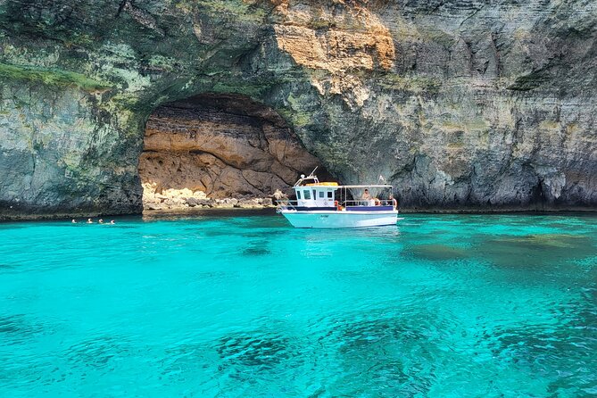 Mellieha: Gozo, Comino, Sea Caves, and Blue Lagoon Cruise - Getting value from the guide and captain