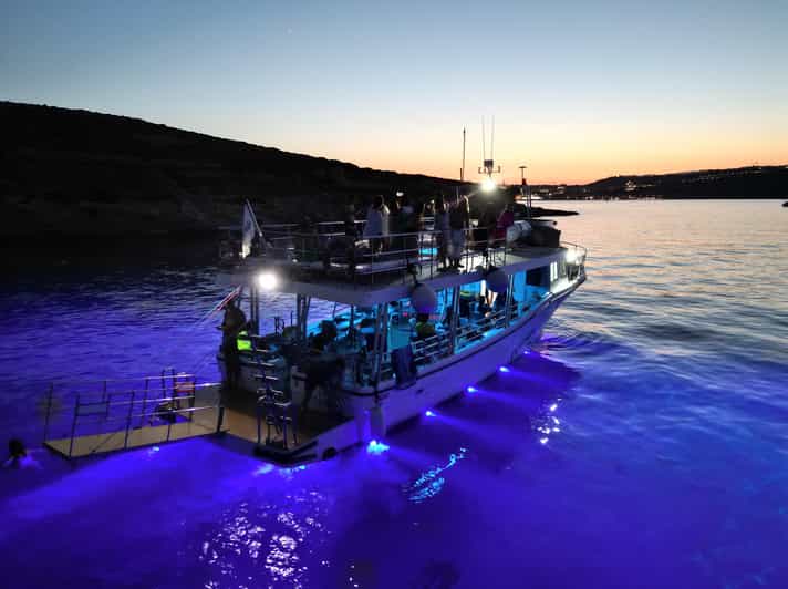Mellieha: Two Bay Evening Cruise Including The Blue Lagoon - How the Mellieħa to Comino evening cruise really feels