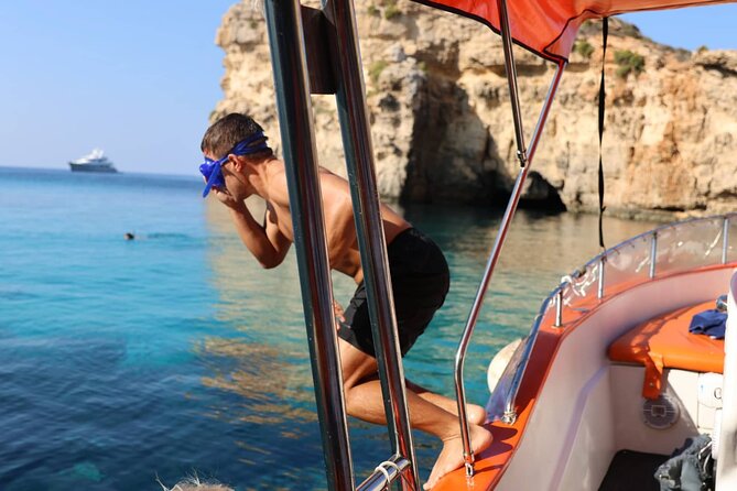 Private Boat Tour at Comino's Blue Lagoon and Crystal Lagoon - Price and logistics: what you pay, what you add later