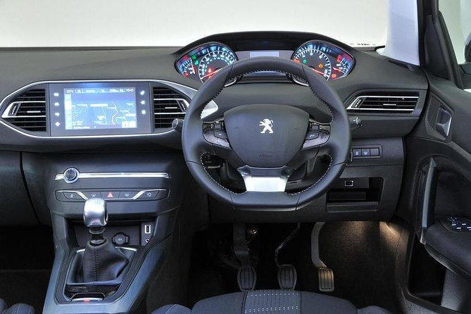 Private Malta Airport Cab to Sliema/St Julians/Gzira or Valletta - The Meet Point at Arrivals: HSBC ATM and a Driver With Your Name