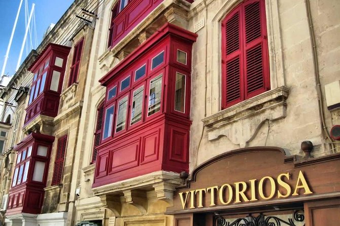 Private Walking Tour of Vittoriosa /3 Cities - Enter through the fortified gates, then shift into medieval lanes