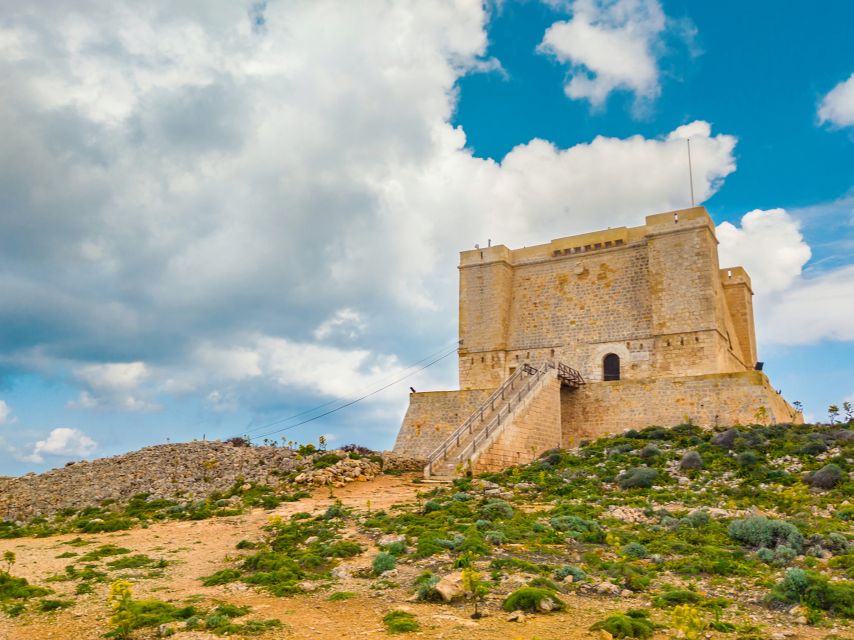 Sliema: Gozo/Comino Blue Lagoon Gulet Cruise w/ Lunch+Drinks - Lunch on Board: Buffet, Unlimited Drinks, and Real-Time Timing