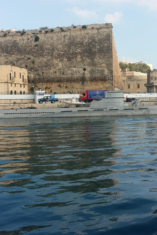 Sliema: Special Night Harbour Cruise - A 6:00 PM harbour loop that frames Valletta at night