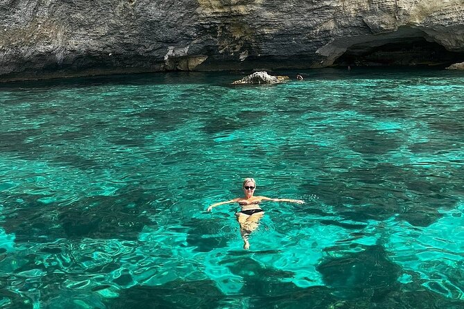 Snorkeling in Blue Lagoon Beaches and Bays Trip Comino - The big idea: 4 hours to see Comino’s best water