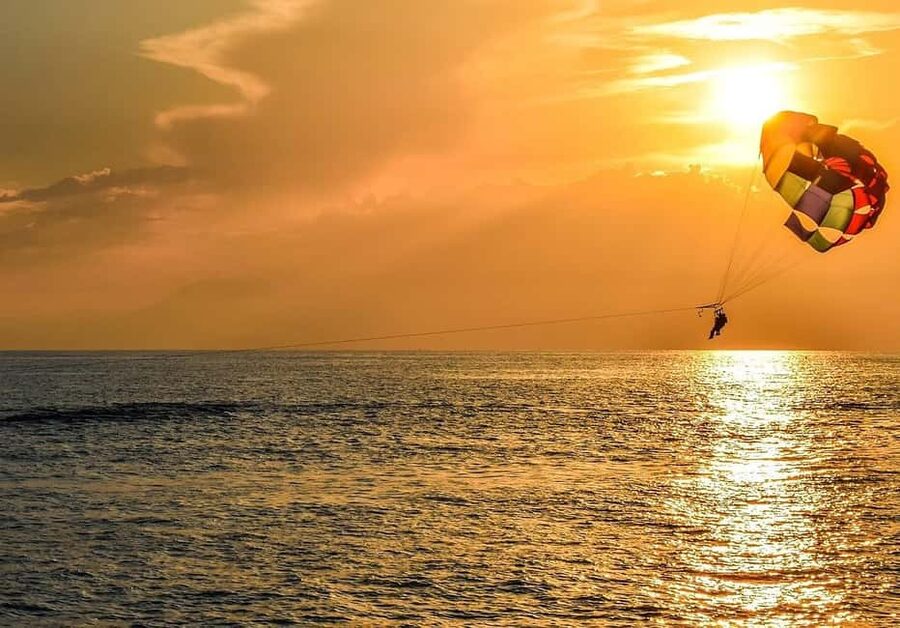 St. Julian's: Parasailing Flight with Photos and Videos - Spinola Jetty check-in: the 20-minute rule that protects your flight