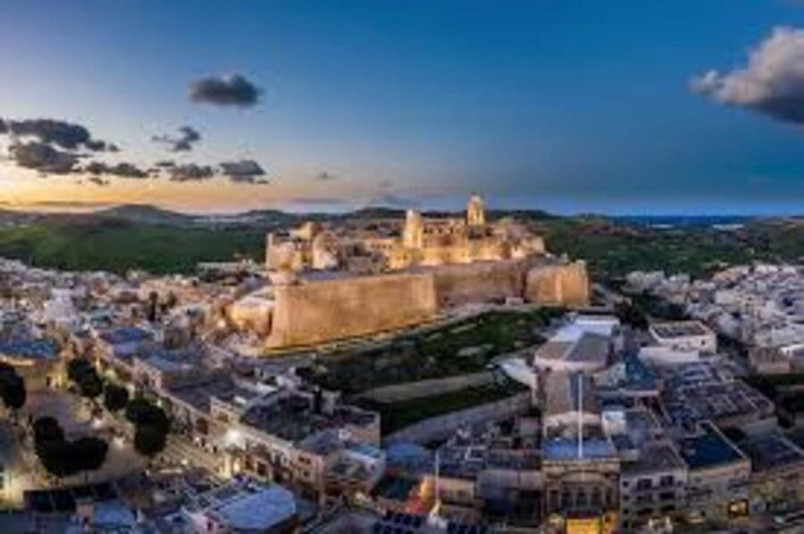 St Julians: Powerboat Gozo, Comino and Blue Lagoon - A powerboat day that actually fits in one calendar day