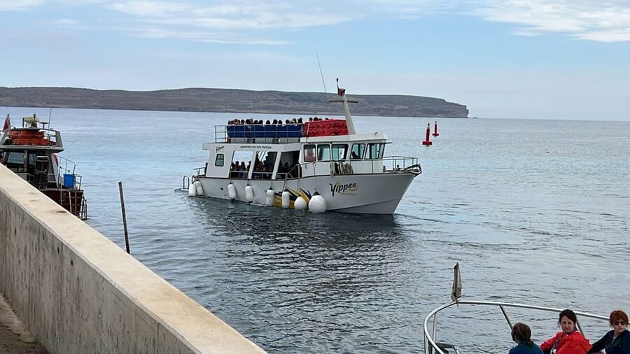 Sunset Tuk Tuk Tour in Gozo & Blue Lagoon (Comino) - Dinner and timing: how this 5-hour day stays enjoyable