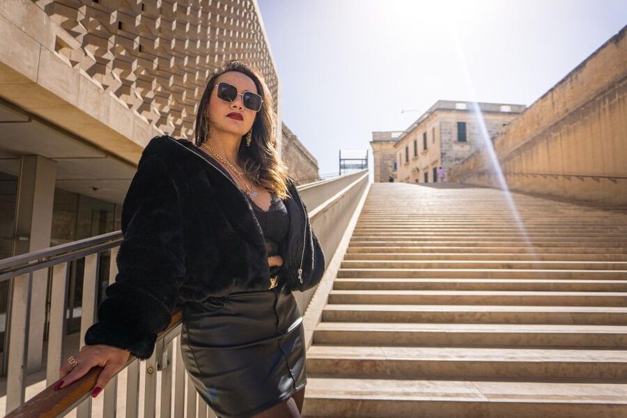 The best photo session in Malta - The One-Hour Flow: Art Director Guidance + a Professional Lens